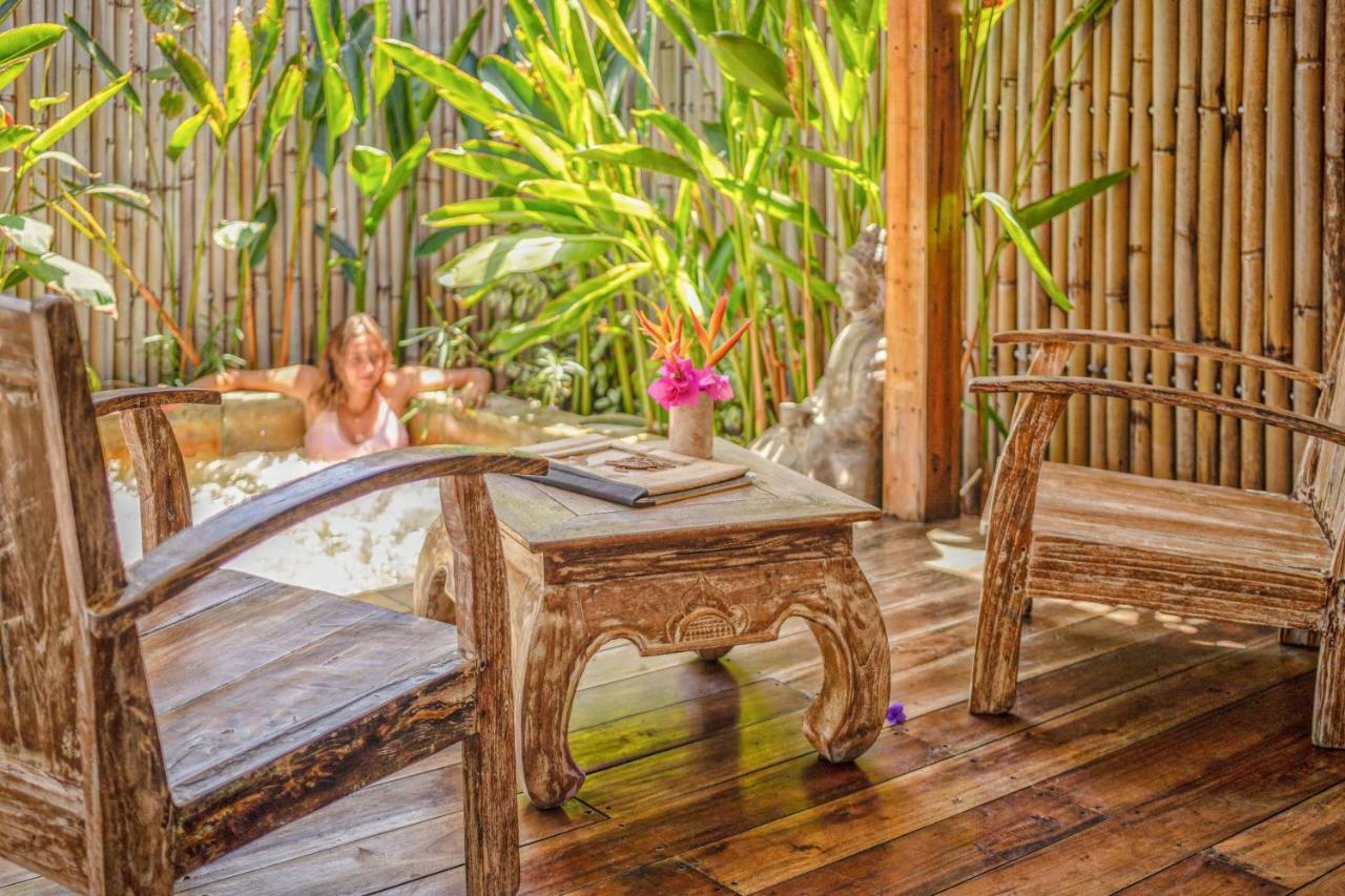 United Colors Of Gili Hotel Gili Meno Exterior photo